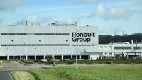 Renault компенсира охладеното търсене с по-високи цени и дисциплина при разходите