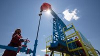 Казахстан преговаря за продажби на петрол през Азербайджан, за да заобиколи Русия