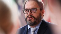 Унгарският финансов министър очаква приемане на еврото през 2032 г. чрез съкращаване на дефицита