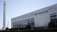 SpaceX напредва с плановете за най-голямото IPO на всички времена