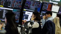 Южнокорейските индекси се сринаха под натиска на разпродажбите в сектора на чиповете