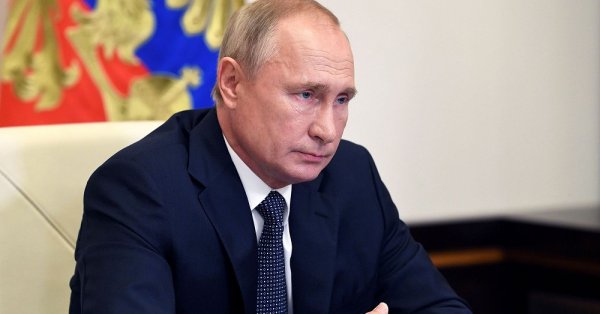 Кремъл дължи заплати на войниците си?Украйна обвинява Русия, че използва товарни кораби, за