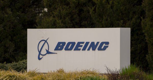 В свое изявление Boeing заяви, че споразумението приключва разследването на