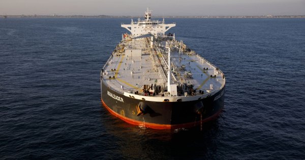 Според източници на Bloomberg задържани са били основно танкери превозващи