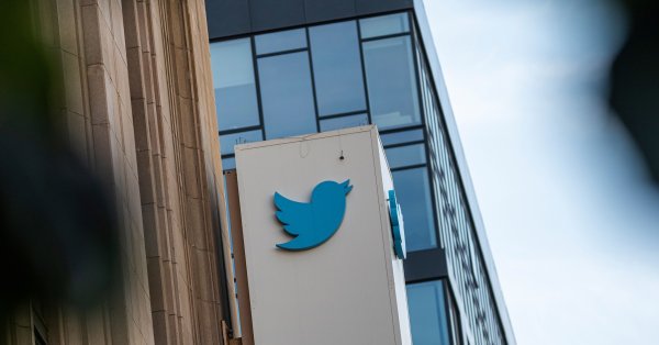 Мъск отблокира и акаунта на Кание Уест в TwitterTwitter възстанови