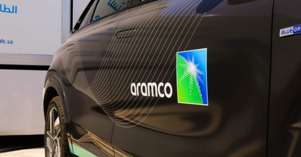 Aramco е въпросната петролна компания уточнява Le Monde позовавайки се