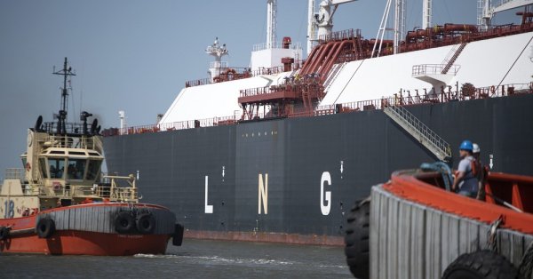 Свършват свободните танкери за транспортиране на втечнен газ Енергийната криза