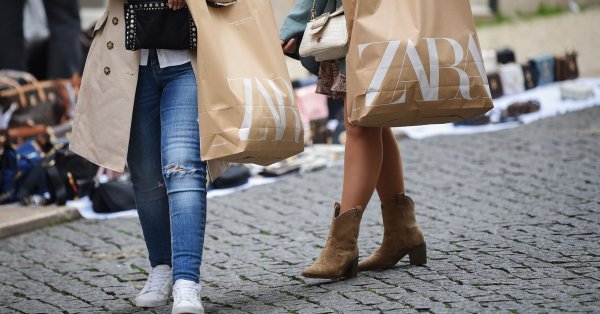 Служители на Zara планират стачка навръх Черния петък с искане