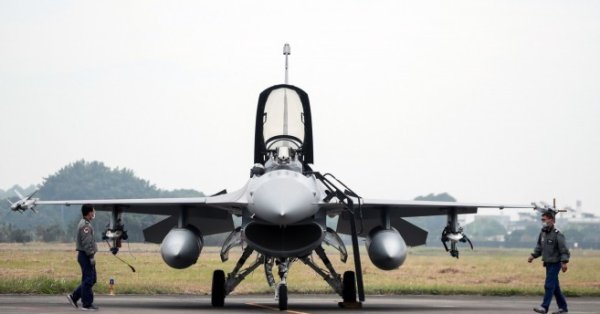 Още осем F 16 са необходими за да имаме ескадрила Само