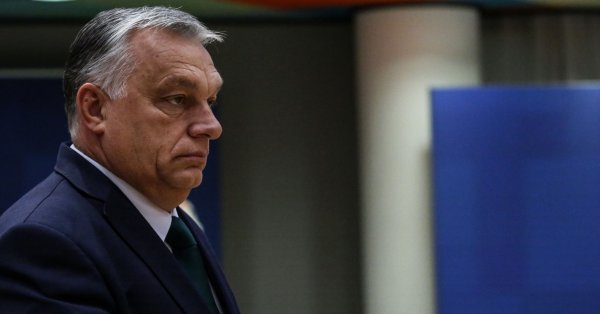 Часовникът за ЕК тиктака докато спорът за помощта на Унгария