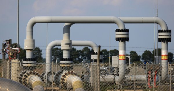 Цената на черното злато падна до най ниското си ниво от