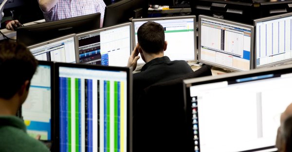 Лондонският бенчмарк FTSE 100 отбеляза спад от 0 86 до ниво