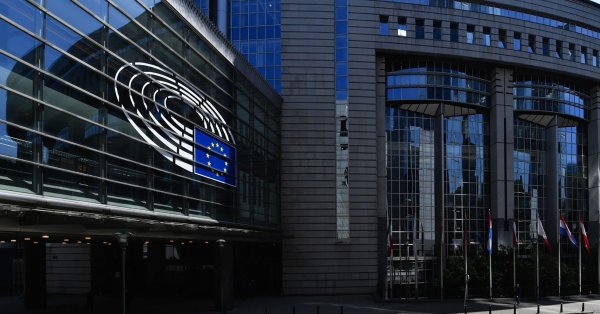 Ева Кайли гръцки евродепутат и заместник председател на Европейския парламент е арестувана