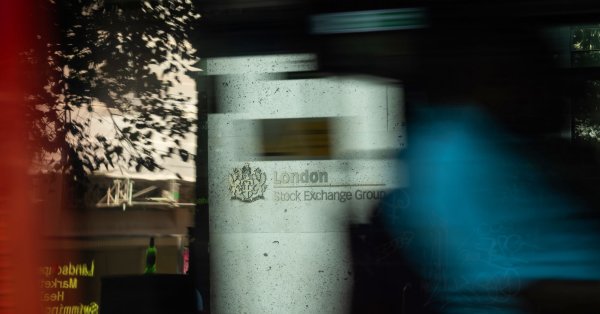 Лондонският бенчмарк FTSE 100 се понижи с 0,09% до ниво