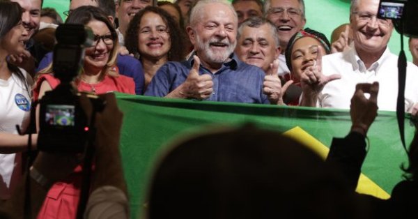 За Латинска Америка победата на Лула да Силва е сигнал
