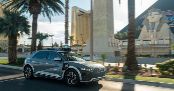 Uber стартира услуга с роботаксита в Лас Вегас с технологията на Motional