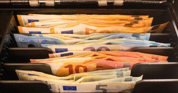 Тази година пазарите наложиха промяна в политиката или поне в