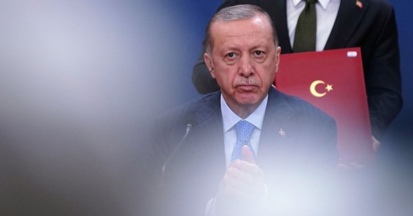 Анализаторите и представители на турската опозиция виждате субсидирания с 50