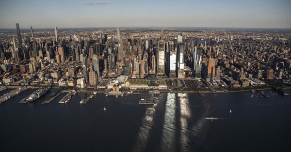 Офис пазарът в Манхатън понесе удар по време на пандемията