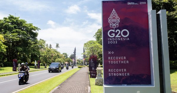 В Индонезия на Г 20 очакват Сергей Лавров не ПутинПо време