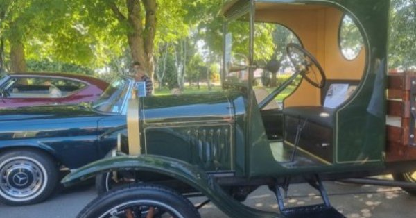 Над 150 автомобила на ретро парад в Бургас Вземете рядък ексклузивен