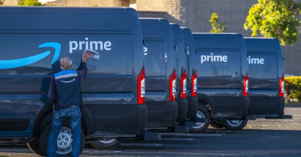 Amazon вече организира за абонатите на Prime своя годишен Prime Day