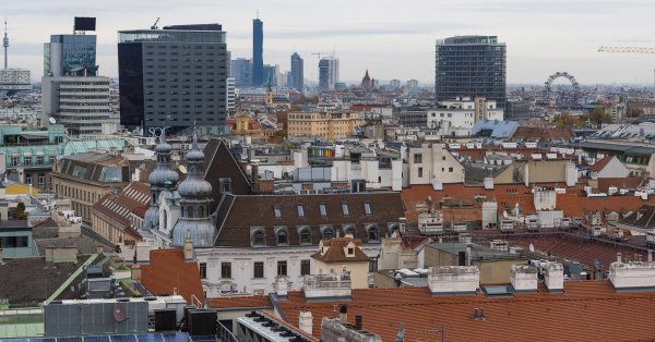 Държавни ръководители в Европа се опитват да регулират имотния пазар, който