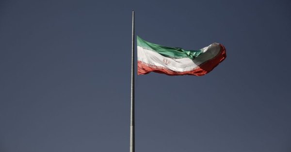 Санкциите се предприемат в момент когато в Иран избухнаха бурни
