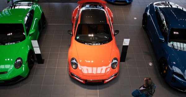 Porsche се сблъсква със сериозни производствени проблеми преди планираното IPOPorsche