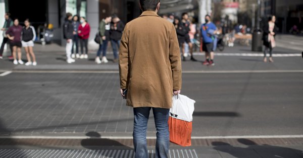 Продажбите на дребно в Австралия нараснаха за осми пореден месец