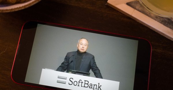 Миналата седмица 65 годишният главен изпълнителен директор и основател на SoftBank