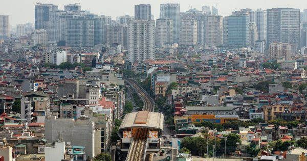 Зрелищният срив на Evergrande трябва да бъде предупреждение и за
