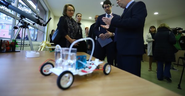 Програмата за създаване на STEM центрове в българските училища е