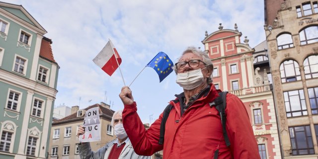 Залогът за Полша надхвърля вътрешните фискални предизвикателства Постигането на споразумение
