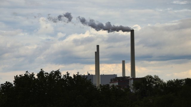 Има възможности да се намалят вредните емисии от въглищните мощности