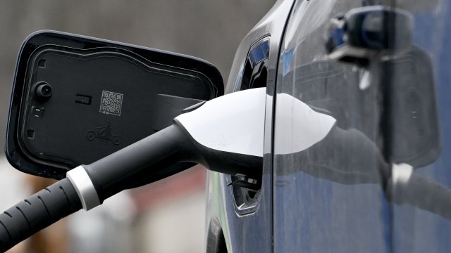 Les espoirs des constructeurs automobiles se concentrent sur la recharge bidirectionnelle des voitures électriques