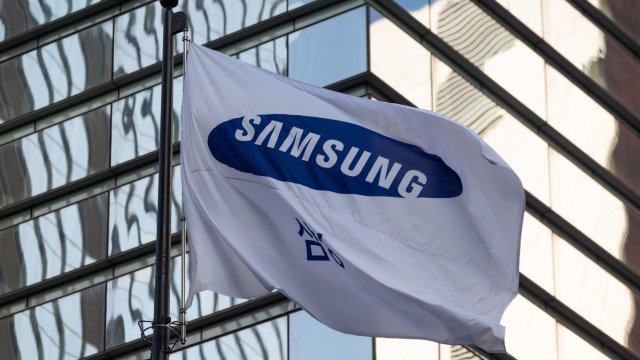 Според анализатори резултатите на Samsung ще се свият отново през