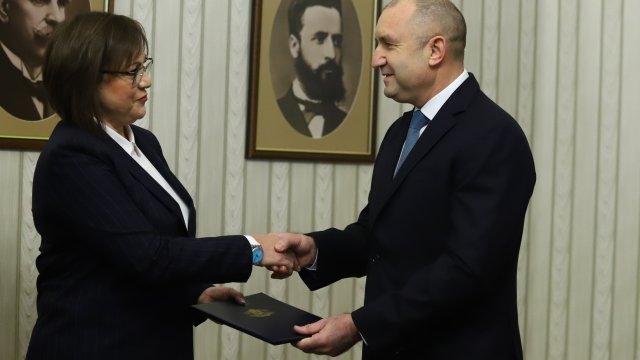Президентът Румен РАдев обяви че ще обяви дата за нови