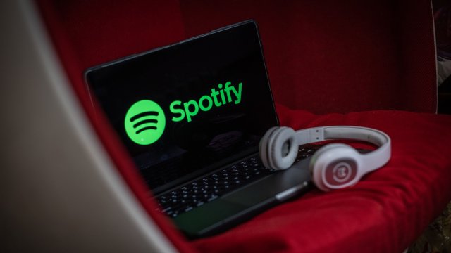 Spotify придоби компанията за подкасти Gimlet за 230 млн долара