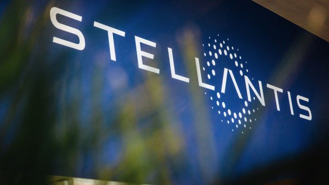 Stellantis третият по продажби автомобилопроизводител в света вече подписа споразумения