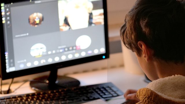 Децата все повече време са онлайн и непрекъснато се сблъскват