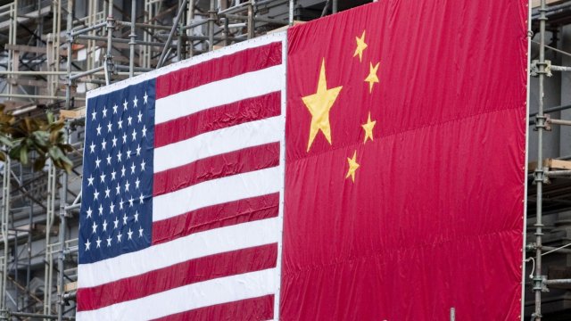 Американски изтребител свали подозрителния китайски балонКак един балон почти спука
