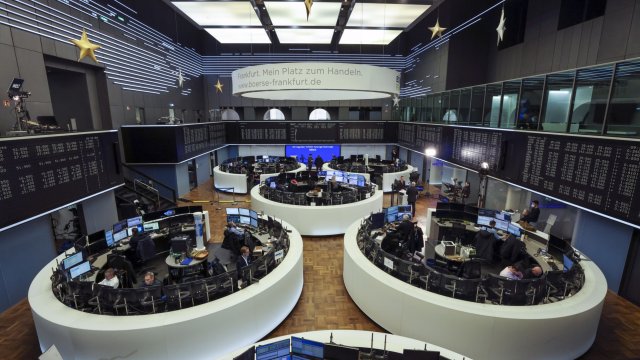 Европейски борси Таблица CNBCШвейцарската централна банка отчете най голямата загуба в