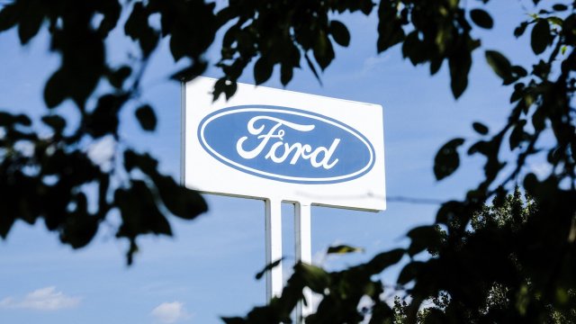Акциите на Ford поевтиняха с над 6% след края на
