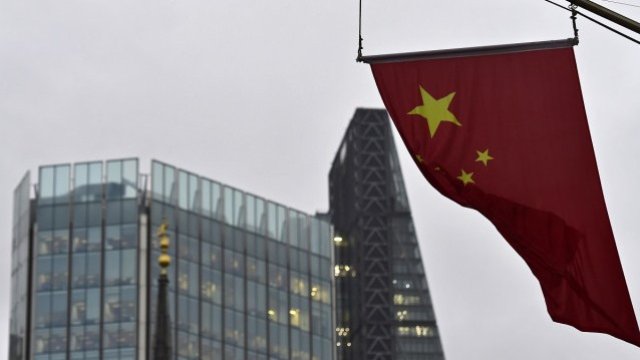 Ройтерс отбелязва че нито китайските власти нито засегнатите компании коментират
