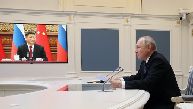 Изказването на Путин продължи осем минути като в него той