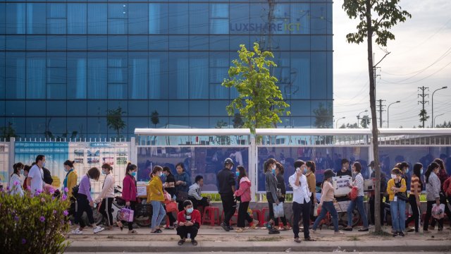 Кризата в Джънджоу сви с над 11 приходите на Foxconn