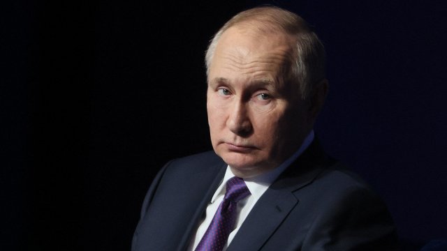 В края на ноември Владимир Путин присъства на напрегната среща