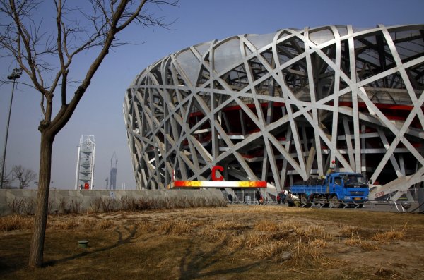 
	3,2 млрд. евро спечели МОК от игрите в Пекин през 2008 г. За тази година очакванията са за 5,8 млрд. евро.&nbsp; Средно девет десети от парите отиват за различни подорганизации на МОК. Снимки: Ройтерс
