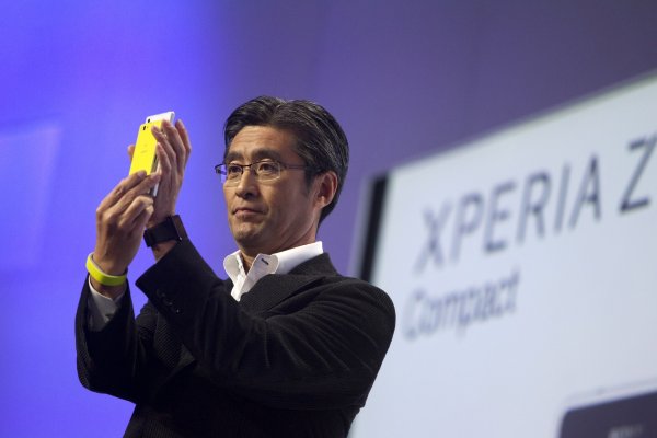 
	Sony обяви предстоящата линия от SmartWear продукти, смартфони Xperia, както и новото Lifelog приложение.
